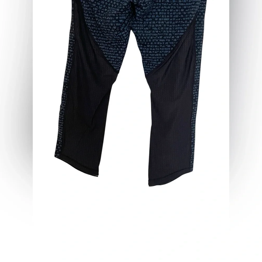 Lululemon 6 Deep Breath‎ Crop 21